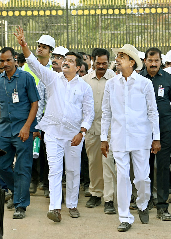 CM_20KCR_20Visits_20New_20Sachivalayam_20in_20Hyderabad_20Photos_21.jpg 21