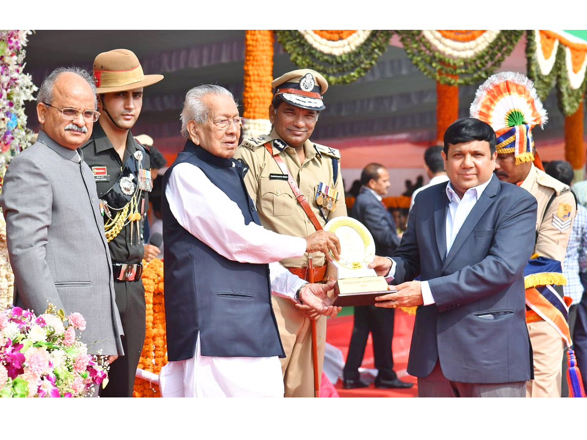 74th_20Republic_20day_20Celebrations_20At_20Indira_20Gandhi_20Stadium_20Vijayawada_20PHotos_3.jpg 4