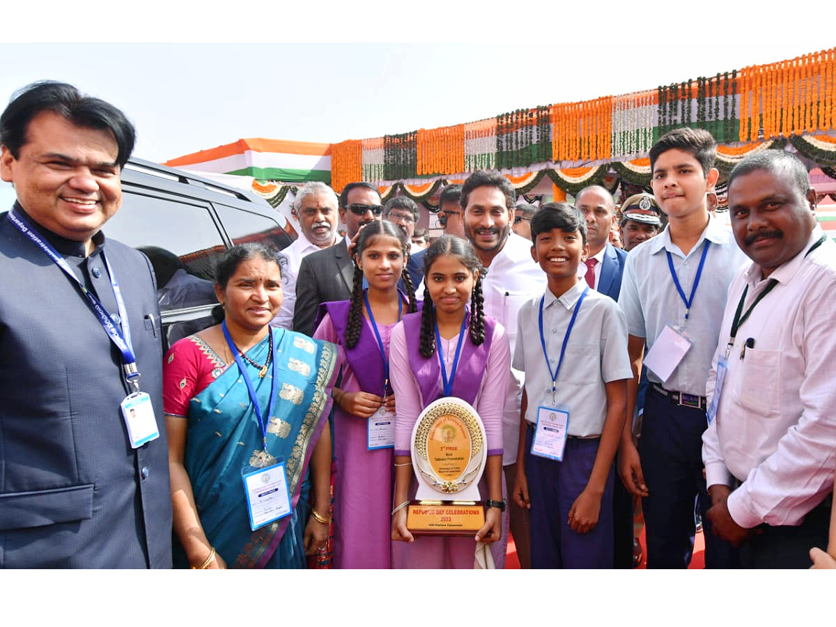 74th_20Republic_20day_20Celebrations_20At_20Indira_20Gandhi_20Stadium_20Vijayawada_20PHotos_4.jpg 5