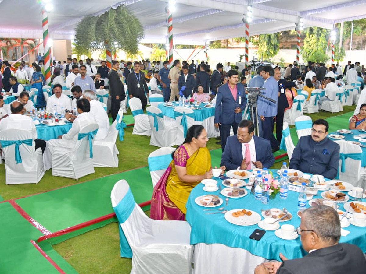 CM_20YS_20Jagan_20attends_20AT_20Home_20program_20at_20Raj_20Bhavan_20in_20Vijayawada_20Photos_3.jpg 3