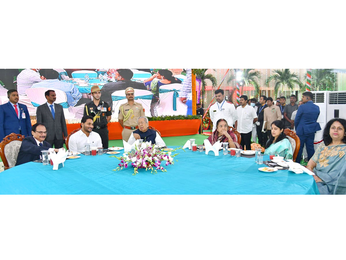CM_20YS_20Jagan_20attends_20AT_20Home_20program_20at_20Raj_20Bhavan_20in_20Vijayawada_20Photos_6.jpg 6