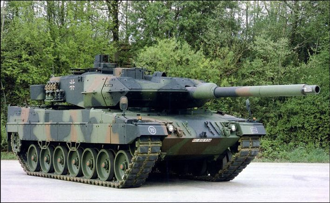 leopard-tanks.jpg