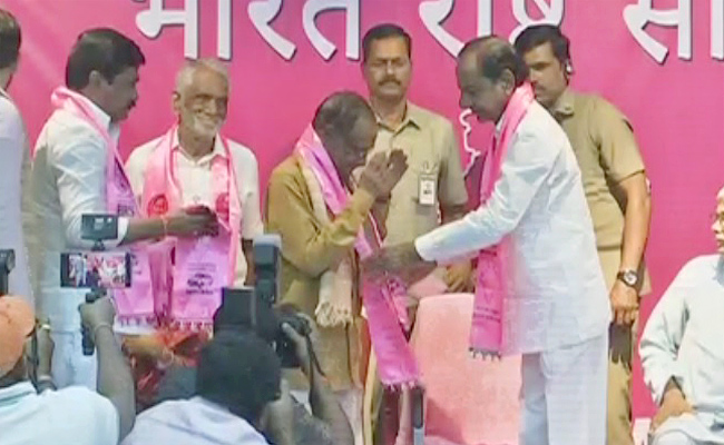 CM-KCR-speech3.jpg