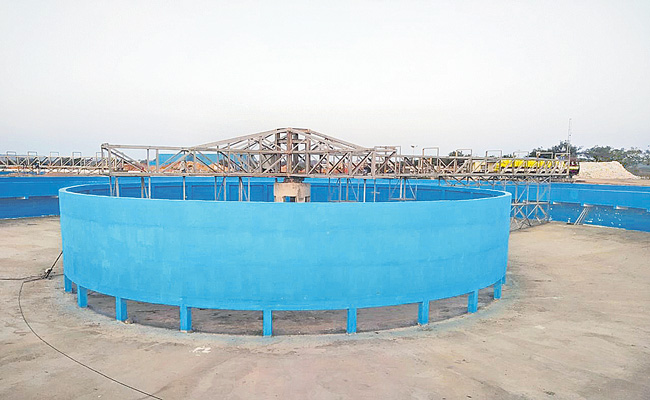 27GJW01B-350014.jpg