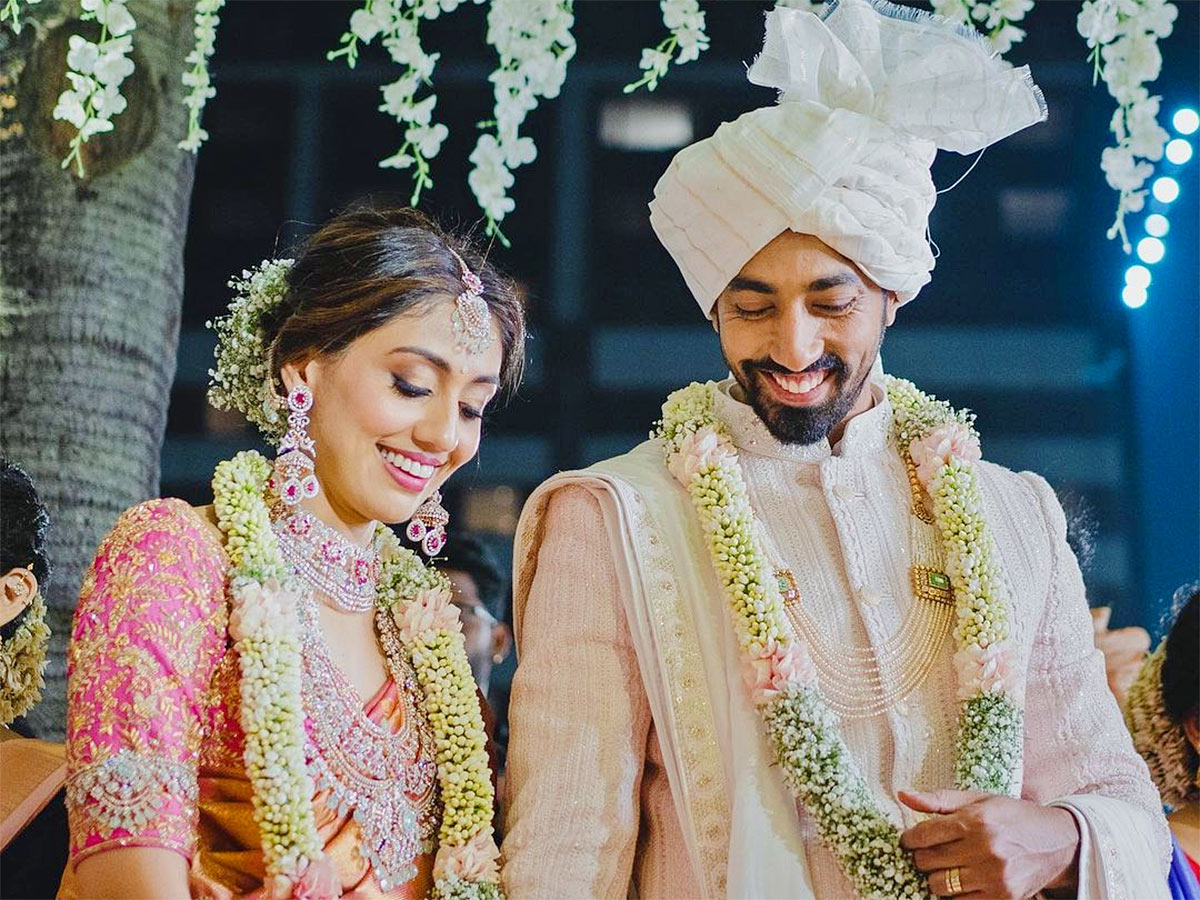 Actress_20Pooja_20Hegde_20Brother_20Wedding_20Viral_20Photos-2.jpg 2