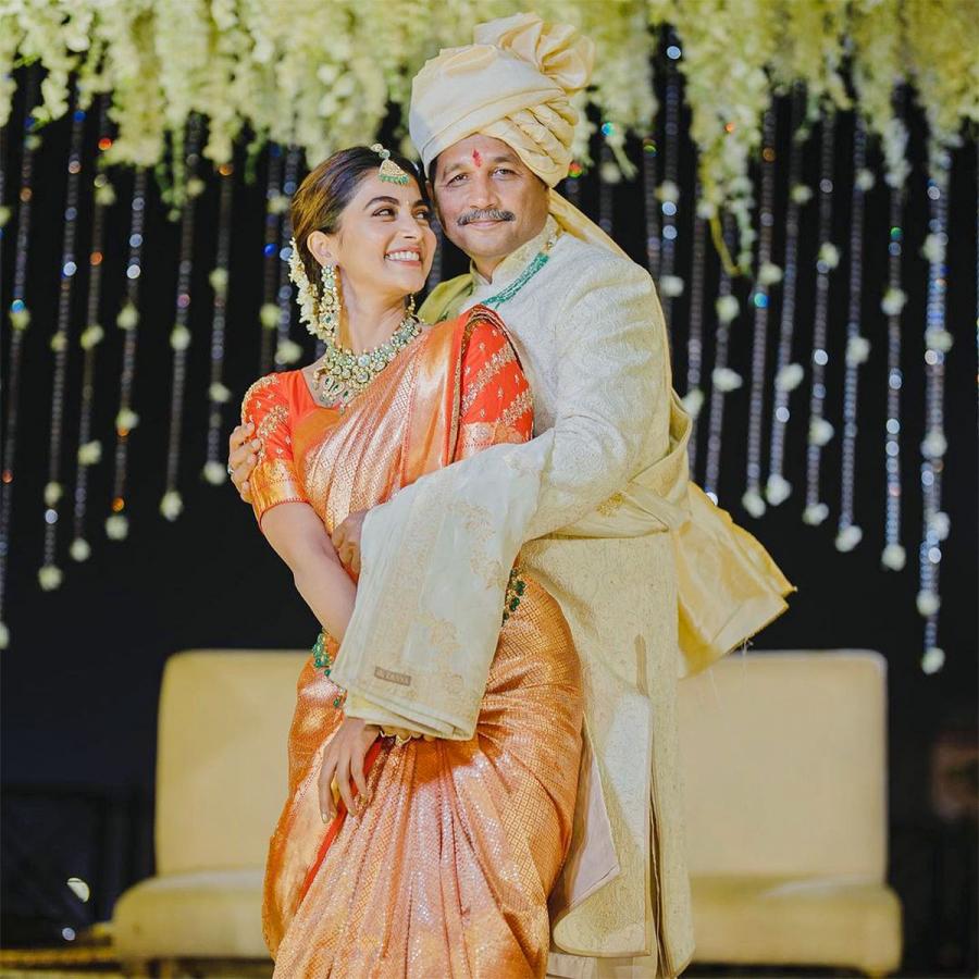 Actress_20Pooja_20Hegde_20Brother_20Wedding_20Viral_20Photos-5.jpg 5
