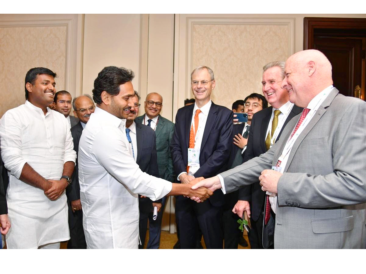 CM_20Jagan_20at_20AP_20Global_20Investors_20Summit_20Curtain_20Raiser_20Event_20in_20Delhi_20Photos_4.jpg 5