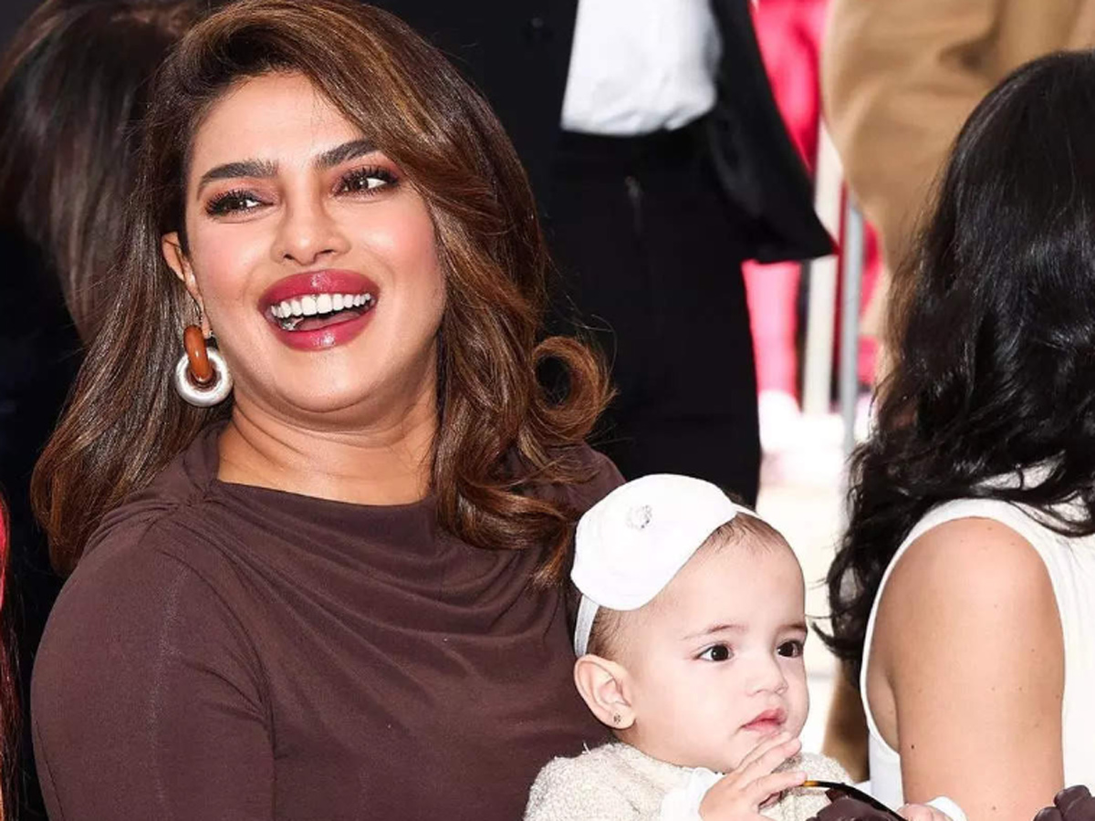 PriyankaChopra-2.jpg 2