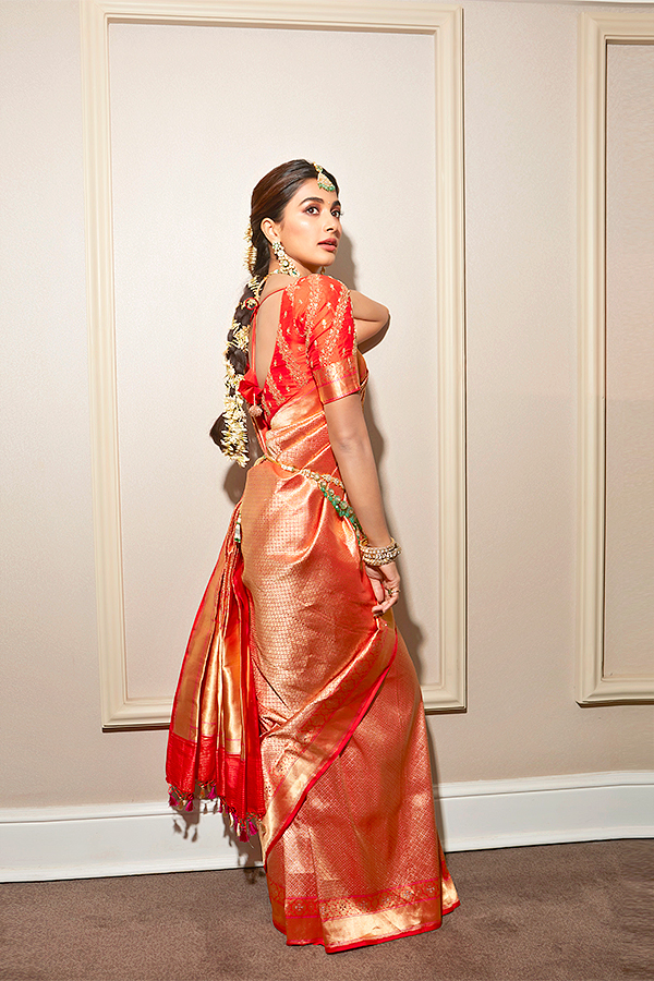 Pooja_20Hegde_20Latest_20Photo_20Shoot_20HD_20Stills-10.jpg 10