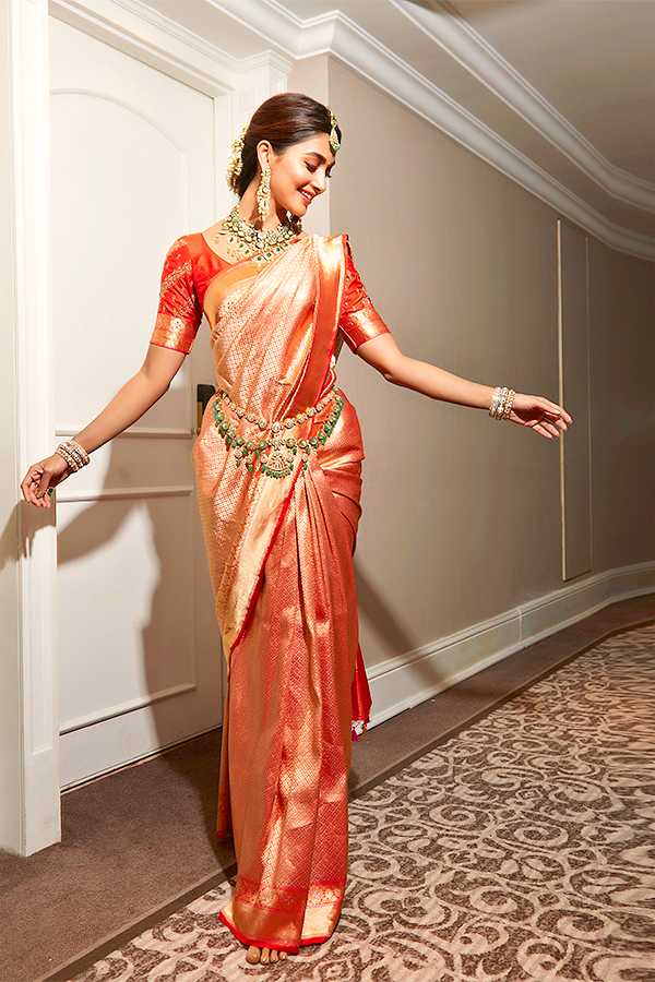 Pooja_20Hegde_20Latest_20Photo_20Shoot_20HD_20Stills-11.jpg 11