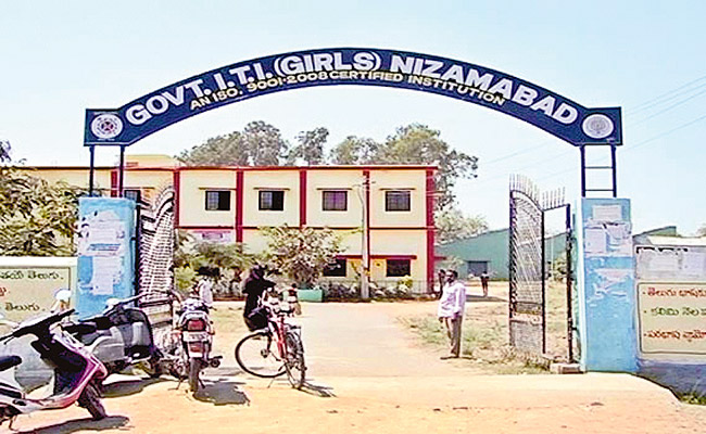 ITI-COLLEGE-2.jpg