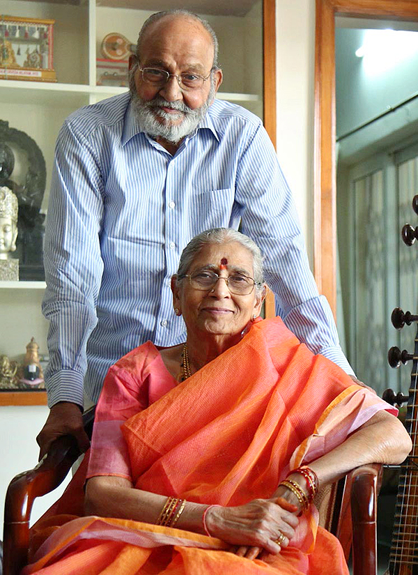 Legendary_20filmmaker_20K_20Viswanath_20Rare_20Photos-11.jpg 11
