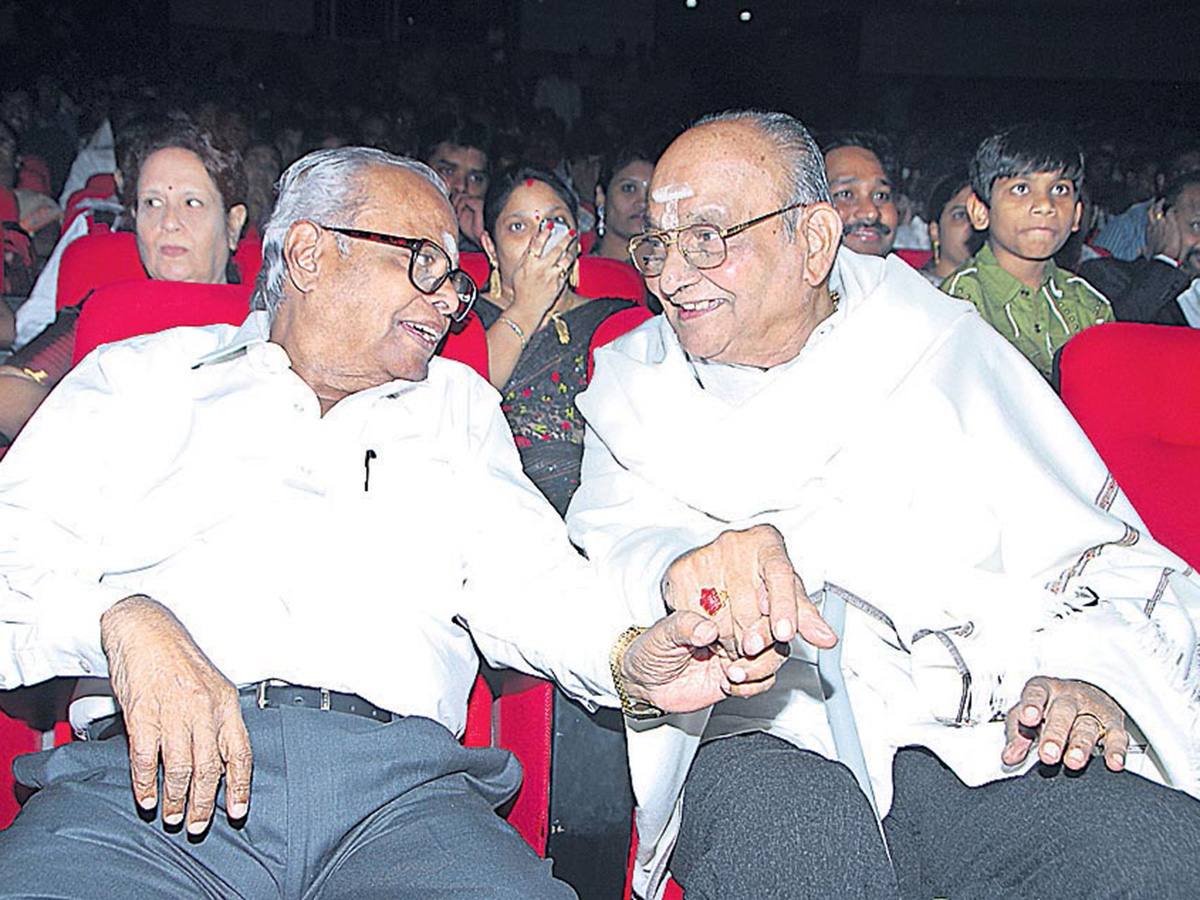 Legendary_20filmmaker_20K_20Viswanath_20Rare_20Photos-5.jpg 5