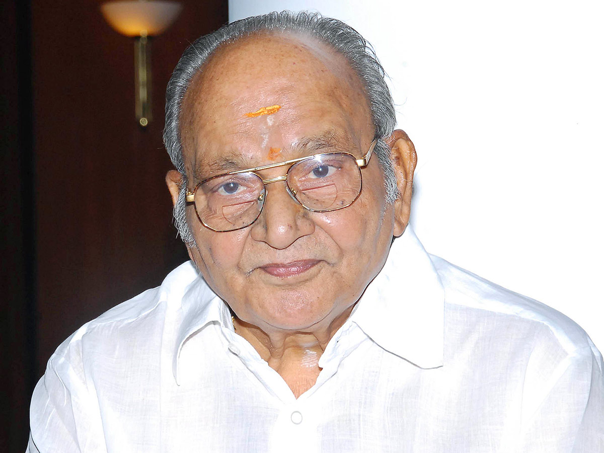 Legendary_20filmmaker_20K_20Viswanath_20Rare_20Photos-8.jpg 8