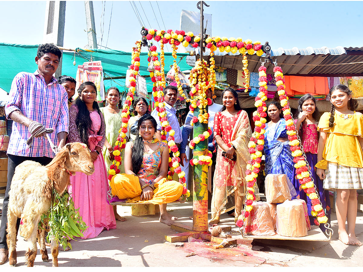 Medaram_20Sammakka_20Sarakka_20Chinna_20Jatara_202023_20Photos-10.jpg 8