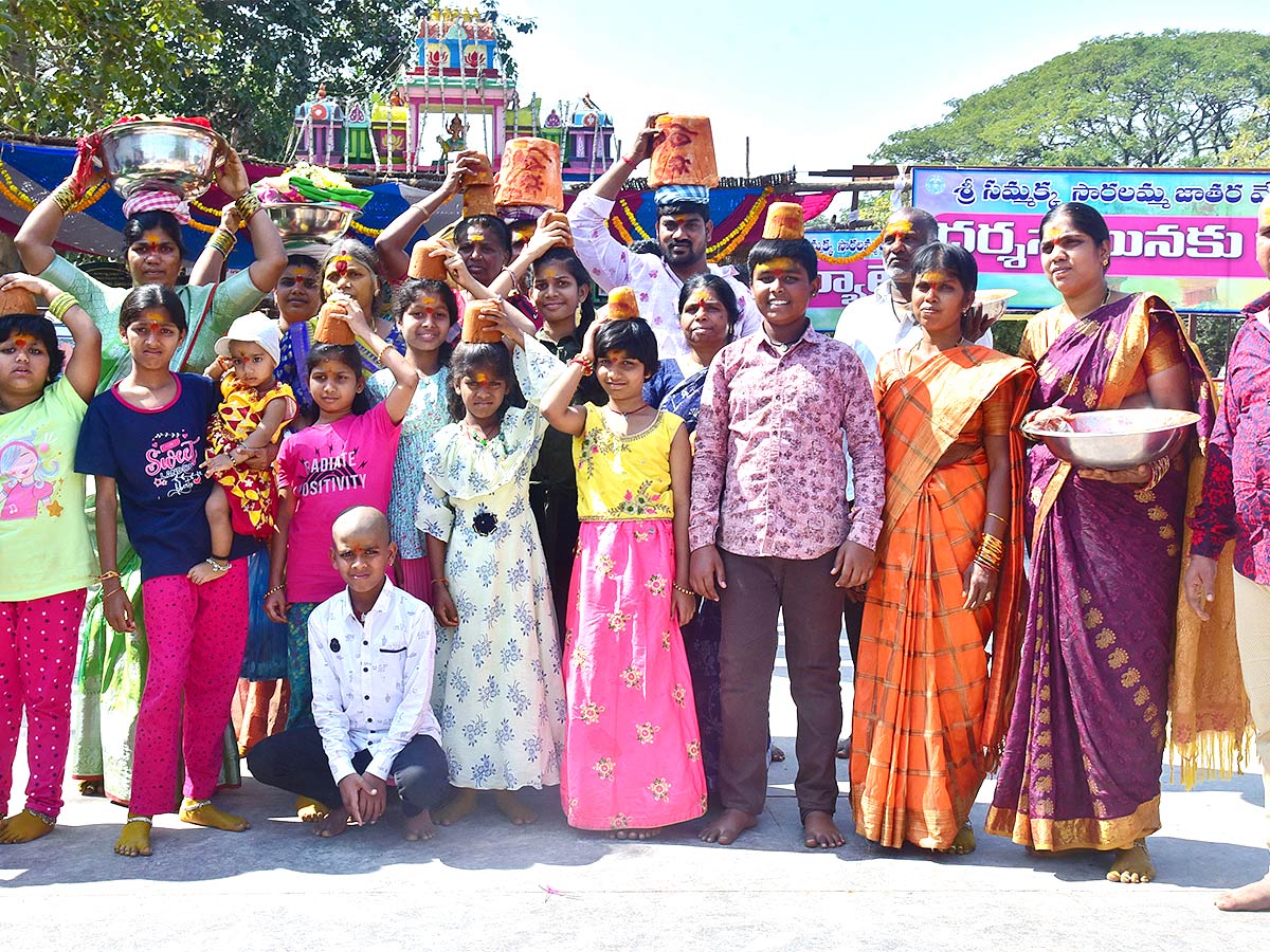 Medaram_20Sammakka_20Sarakka_20Chinna_20Jatara_202023_20Photos-17.jpg 14