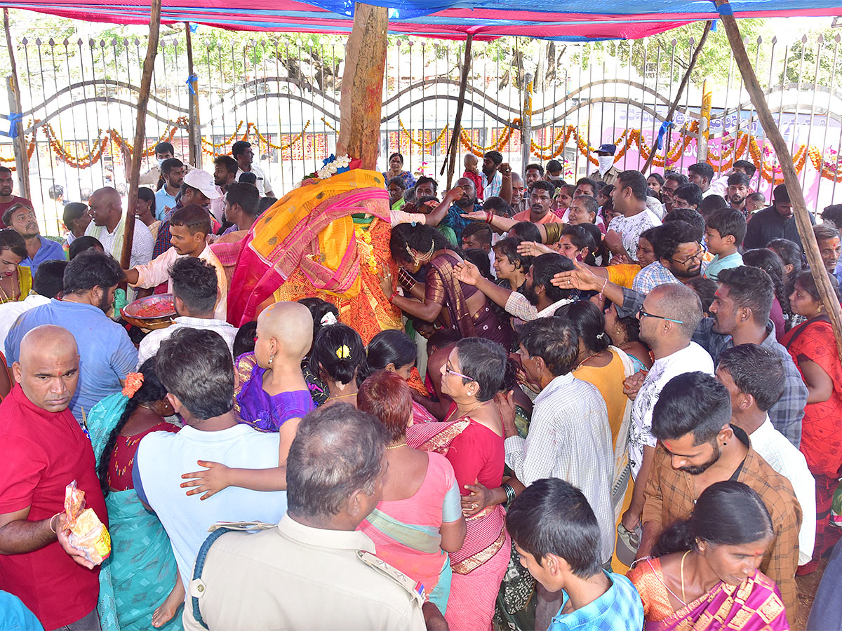 Medaram_20Sammakka_20Sarakka_20Chinna_20Jatara_202023_20Photos-2.jpg 2