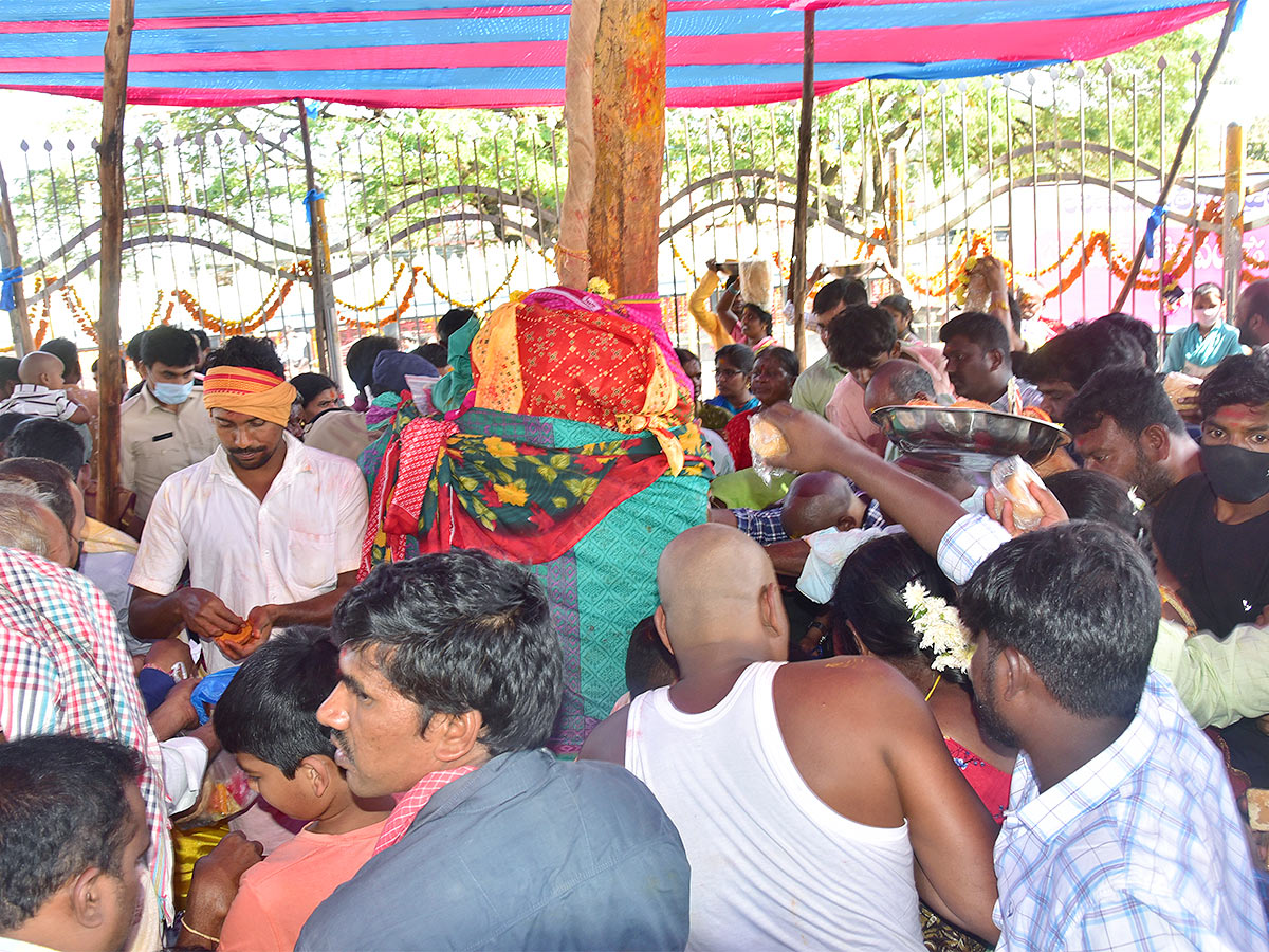 Medaram_20Sammakka_20Sarakka_20Chinna_20Jatara_202023_20Photos-22.jpg 19