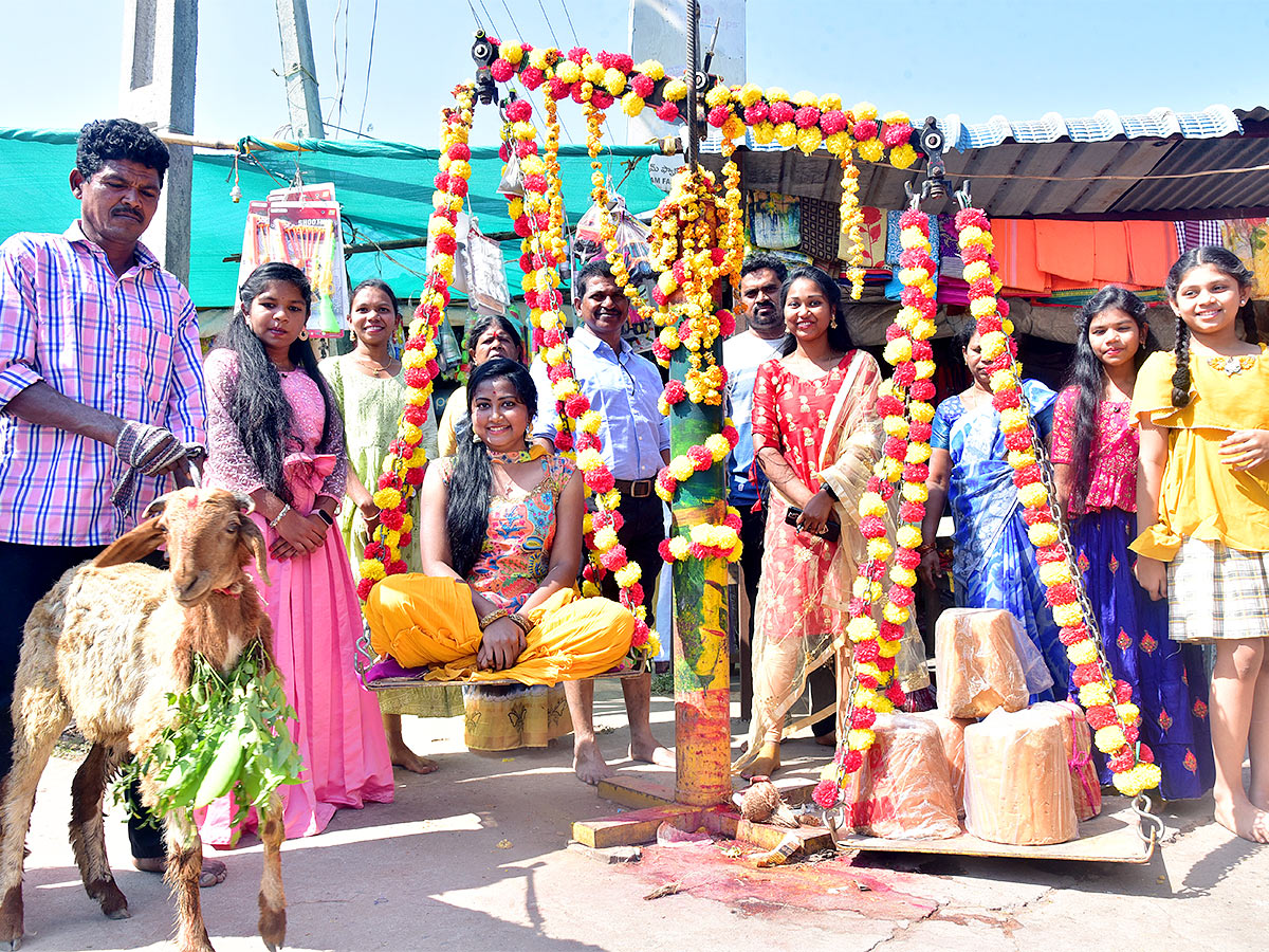 Medaram_20Sammakka_20Sarakka_20Chinna_20Jatara_202023_20Photos-26.jpg 22