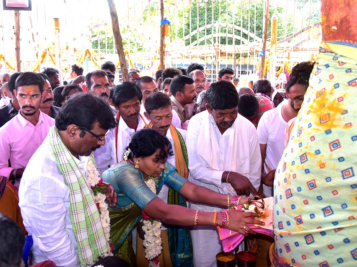 Medaram_20Sammakka_20Sarakka_20Chinna_20Jatara_202023_20Photos-32.jpg 27