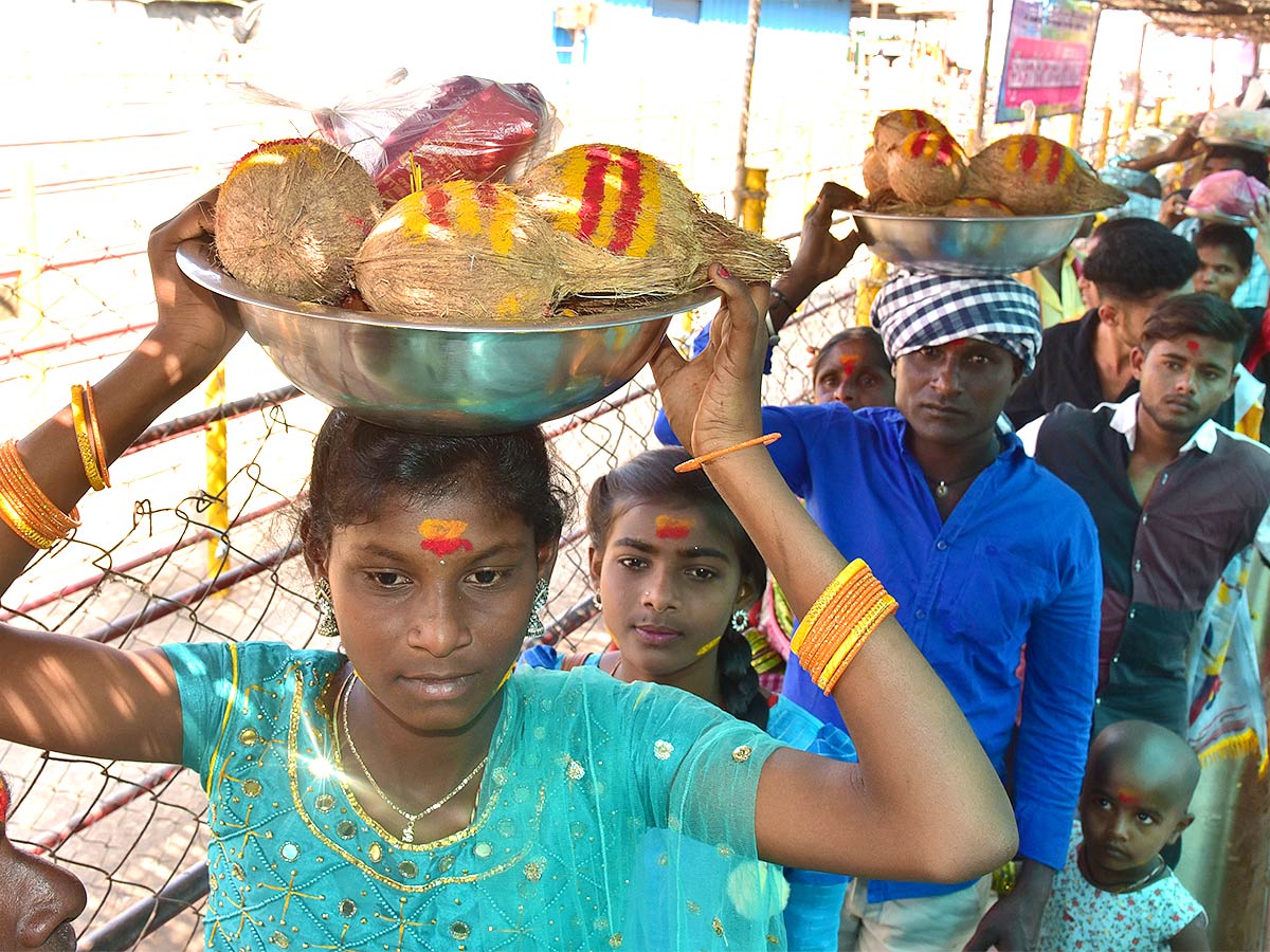 Medaram_20Sammakka_20Sarakka_20Chinna_20Jatara_202023_20Photos-34.jpg 29