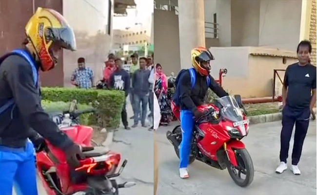 Dhoni123.jpg