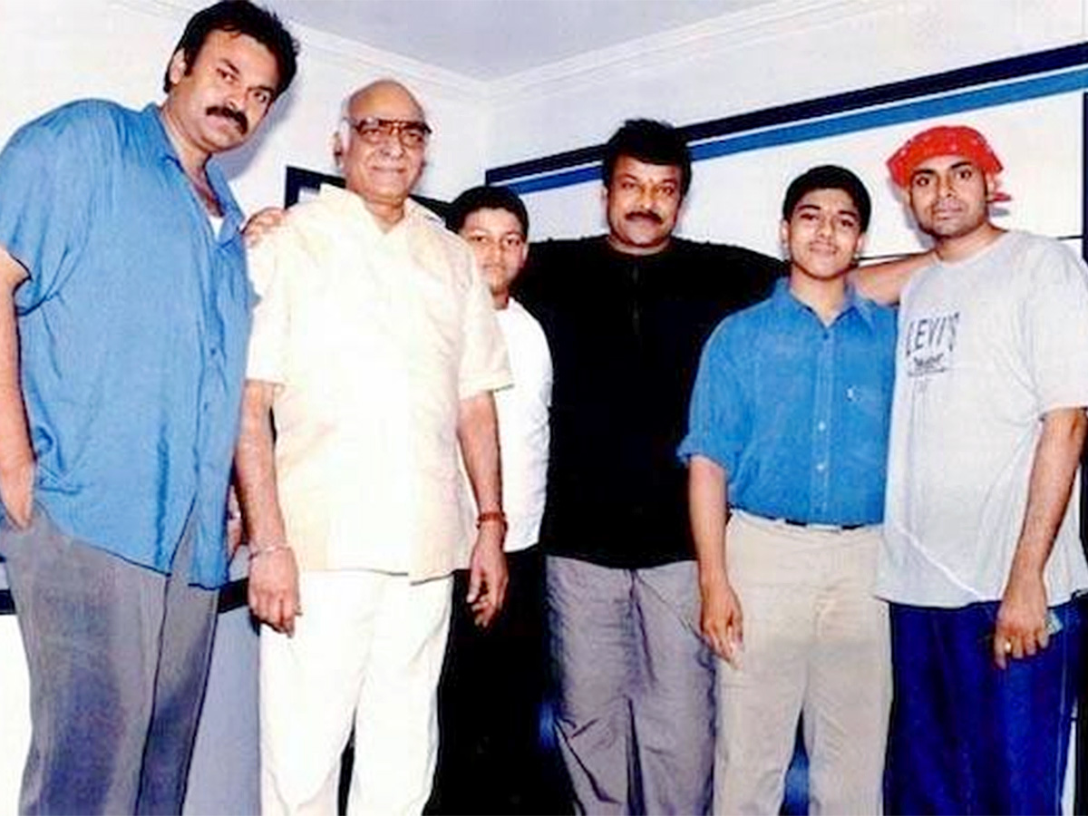 Tollywood_20Hero_20Ram_20Charan_20Unseen_20Photos-30.jpg 29