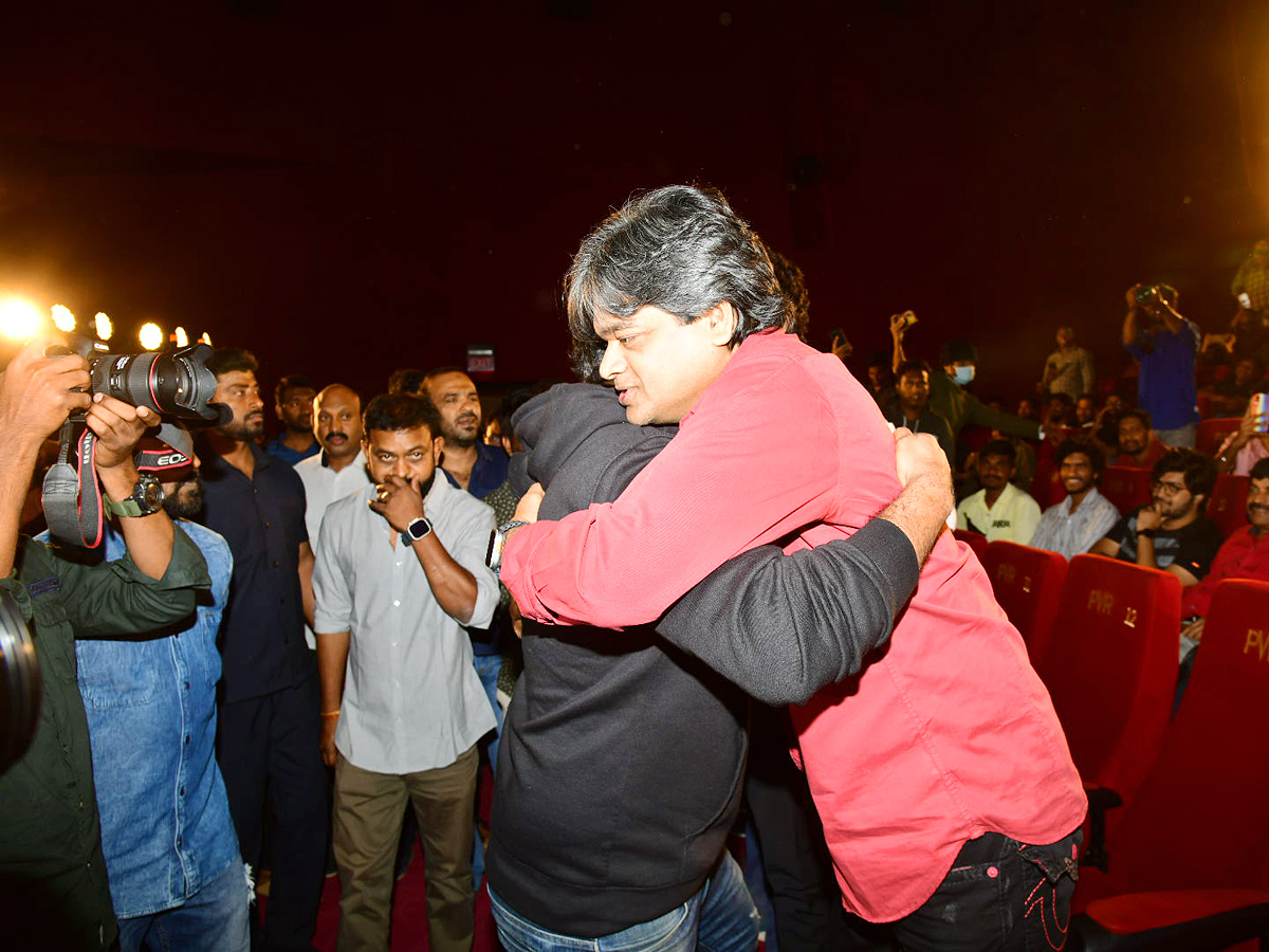 VinaroBhagyamuVishnuKatha_20Trailer_20Launch_20Event_20Photos_11.jpg 12