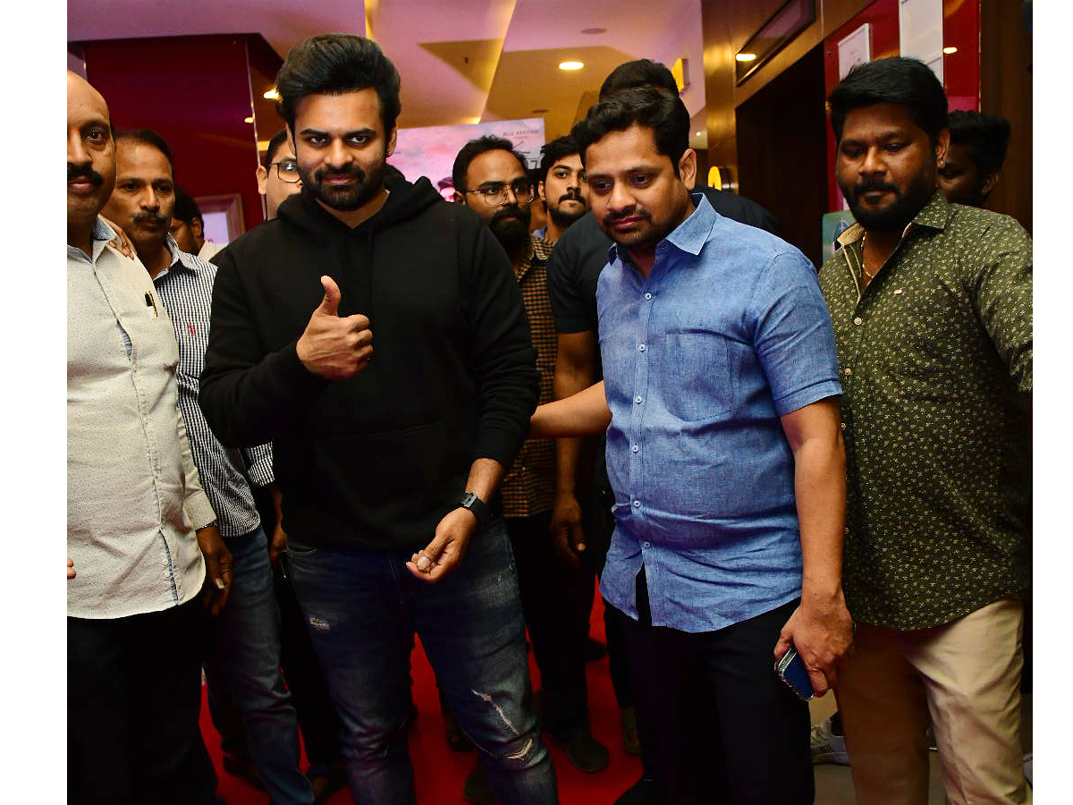VinaroBhagyamuVishnuKatha_20Trailer_20Launch_20Event_20Photos_12.jpg 13