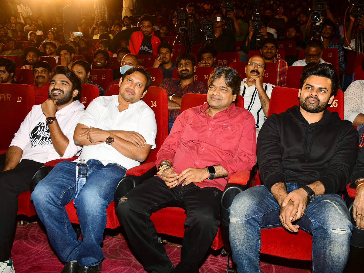 VinaroBhagyamuVishnuKatha_20Trailer_20Launch_20Event_20Photos_5.jpg 6