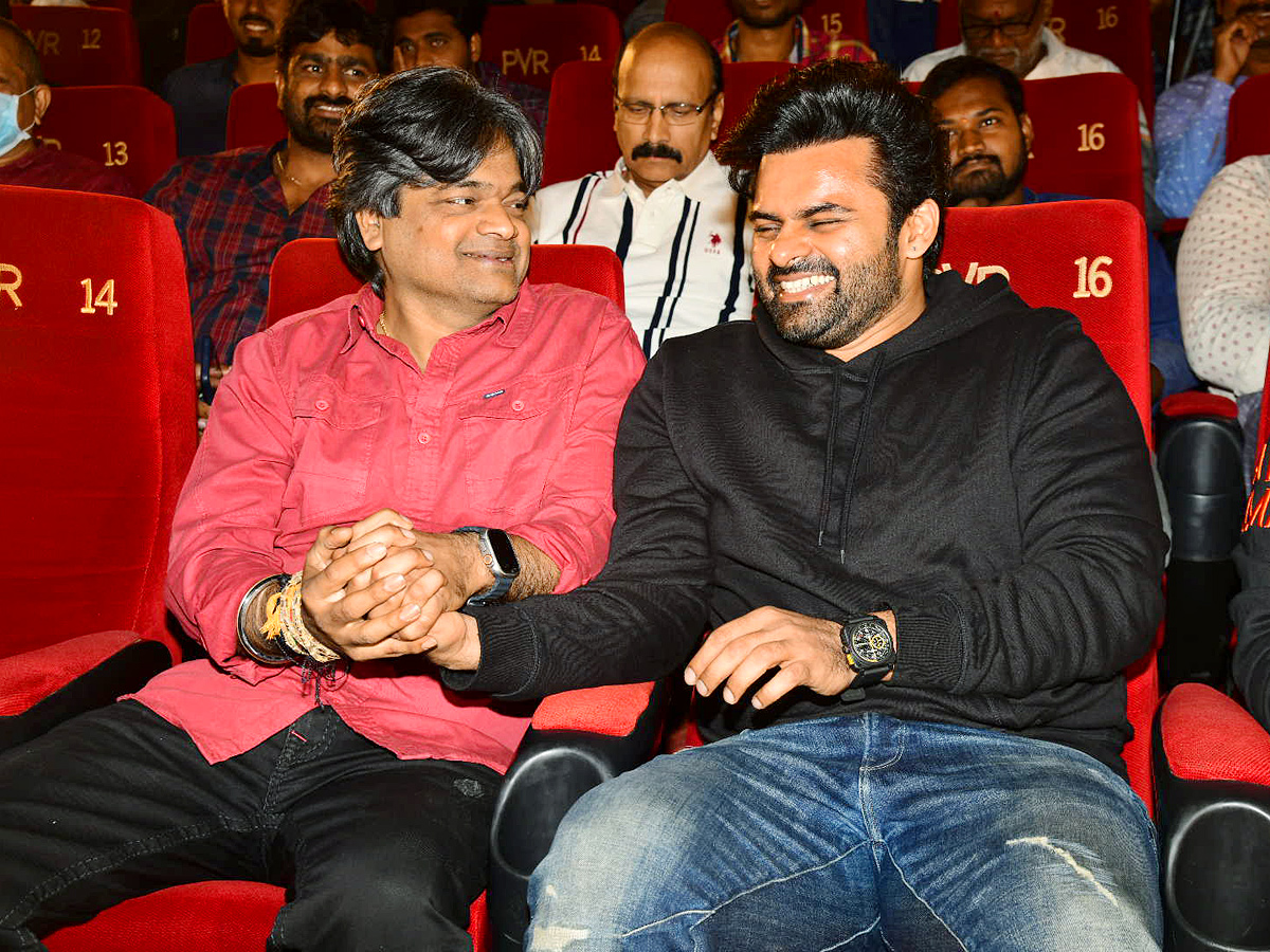 VinaroBhagyamuVishnuKatha_20Trailer_20Launch_20Event_20Photos_6.jpg 7