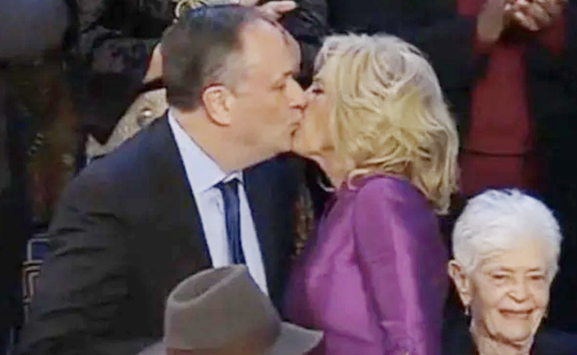 Biden_Wife_Kiss.jpg