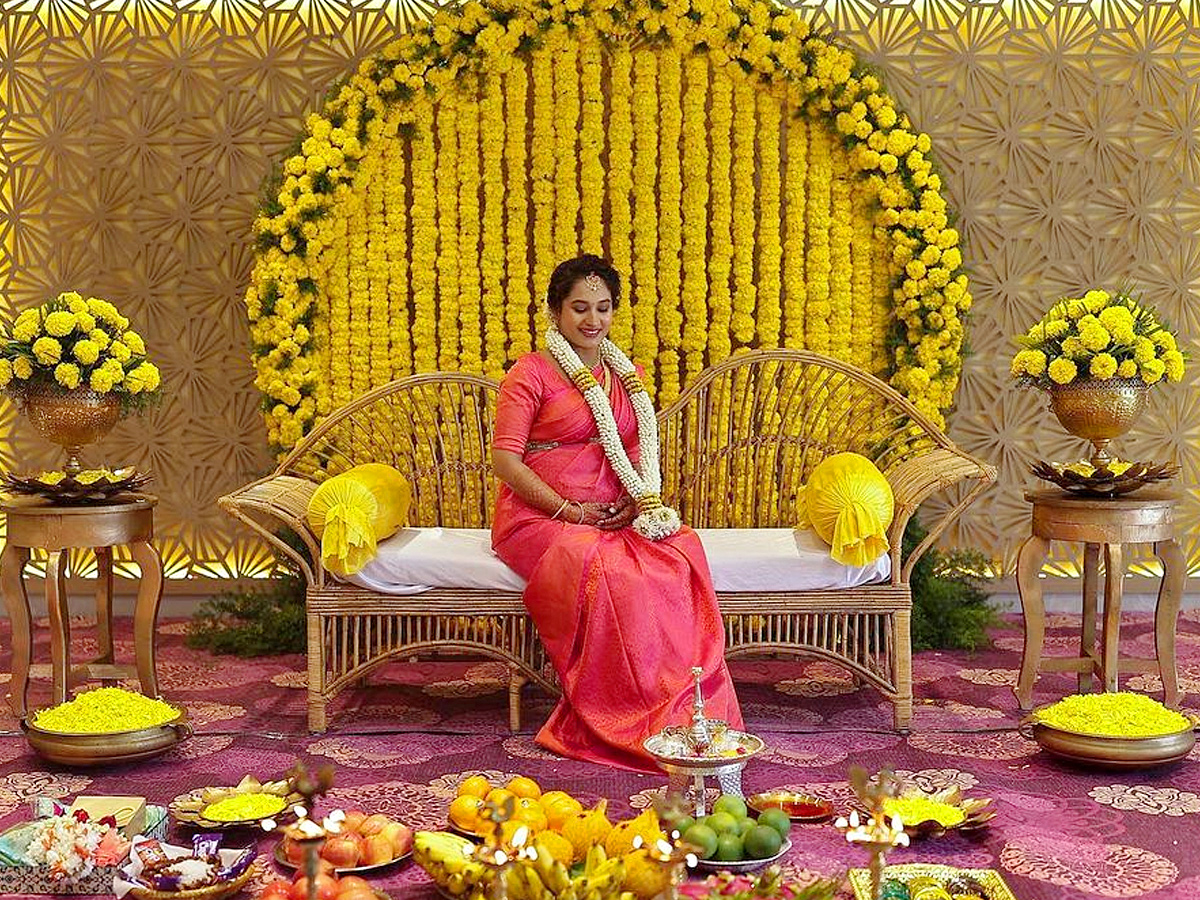 Actress_20Pooja_20Ramachandran_20Seemantham_20Function_20Photos_3.jpg 5
