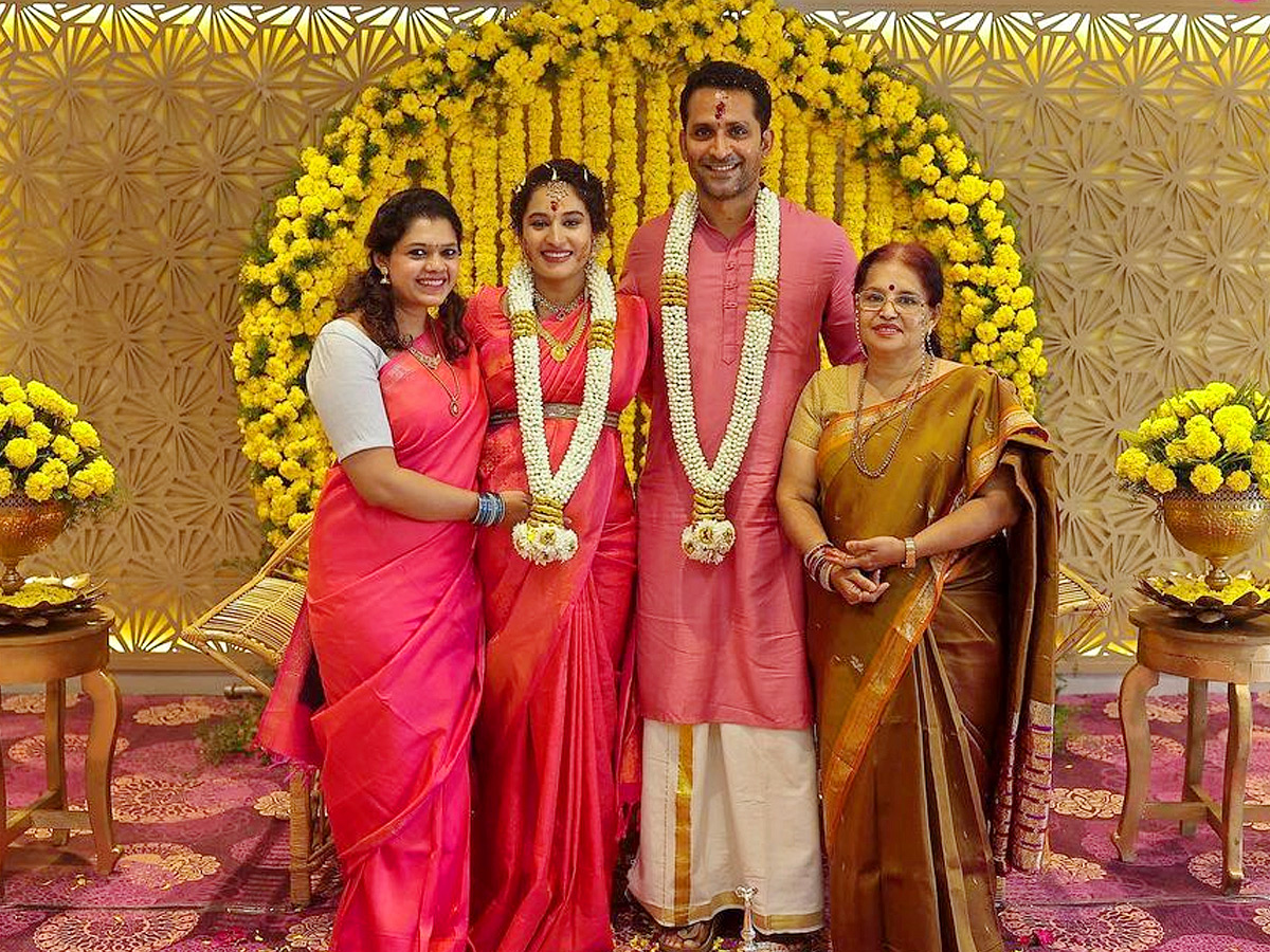 Actress_20Pooja_20Ramachandran_20Seemantham_20Function_20Photos_8.jpg 10