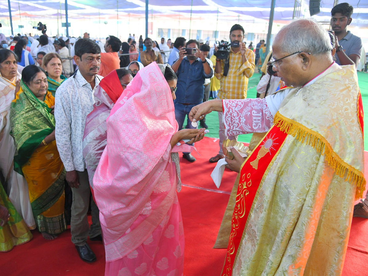 Gunadala_20Mary_20Matha_20festival_20Photos_9.jpg 10