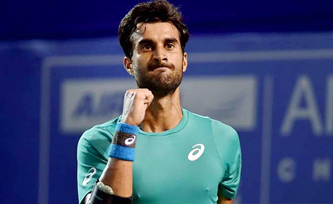 Saketh-Myneni-Yuki-Bhambri-.jpg
