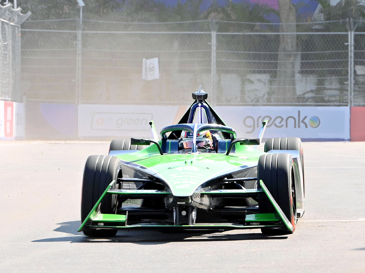 Formula_20E_20race_20At_20Hyderabad_20Photos_11.jpg 14