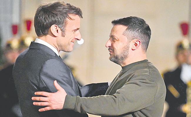 MACRON-125.jpg