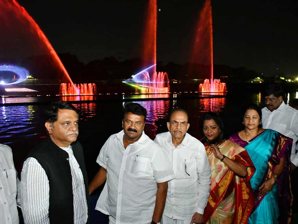 Musical_20Fountain_20at_20Lumbini_20Park_20Hyderabad-10.jpg 10