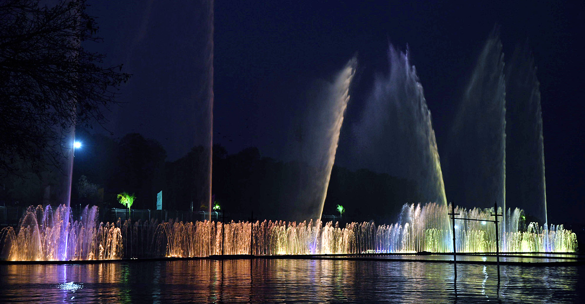 Musical_20Fountain_20at_20Lumbini_20Park_20Hyderabad-15.jpg 15