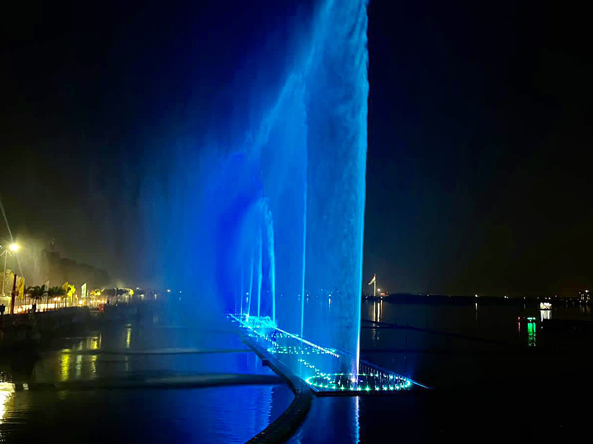 Musical_20Fountain_20at_20Lumbini_20Park_20Hyderabad-2.jpg 2
