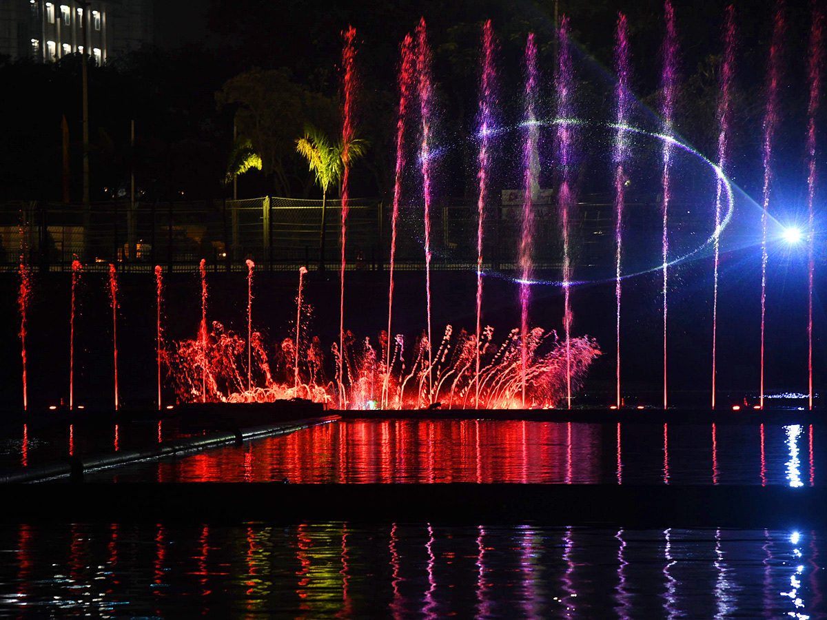 Musical_20Fountain_20at_20Lumbini_20Park_20Hyderabad-7.jpg 7