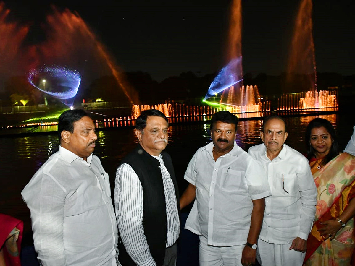 Musical_20Fountain_20at_20Lumbini_20Park_20Hyderabad-8.jpg 8