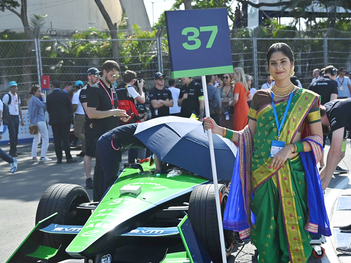 Formula_20E_20race_20At_20Hyderabad_20Photos_20Gallery_44.jpg 39