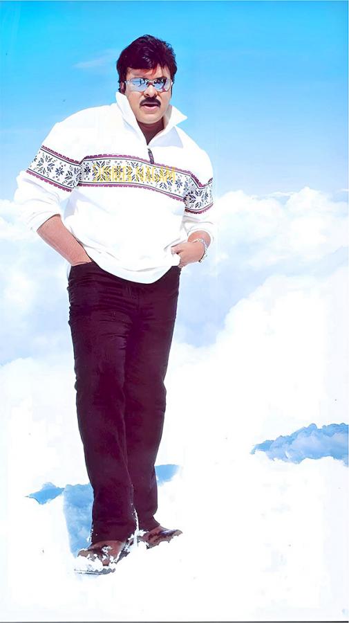 Tollywood_20Megastar_20Chiranjeevi_20Unseen_20and_20Rare_20Images-30.jpg 29