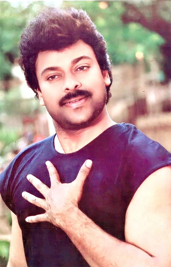 Tollywood_20Megastar_20Chiranjeevi_20Unseen_20and_20Rare_20Images-35.jpg 34