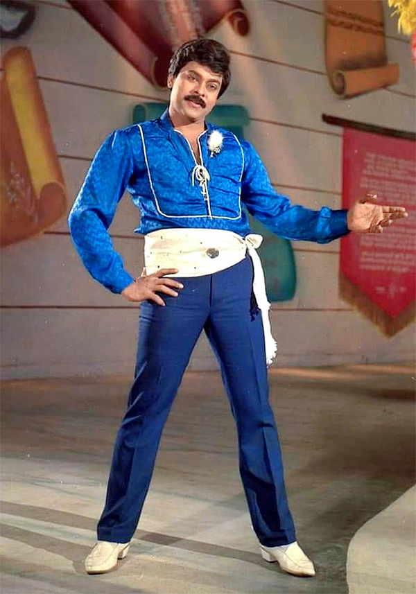 Tollywood_20Megastar_20Chiranjeevi_20Unseen_20and_20Rare_20Images-53.jpg 52