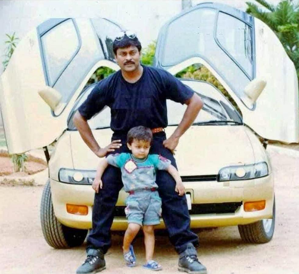 Tollywood_20Megastar_20Chiranjeevi_20Unseen_20and_20Rare_20Images-6.jpg 5