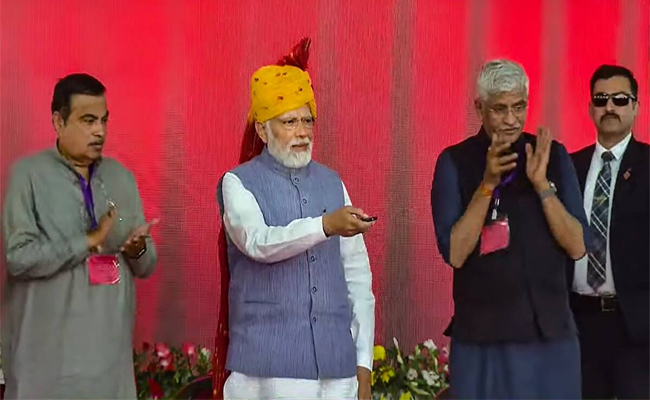 modi_Nitin_20Gadkari.jpg