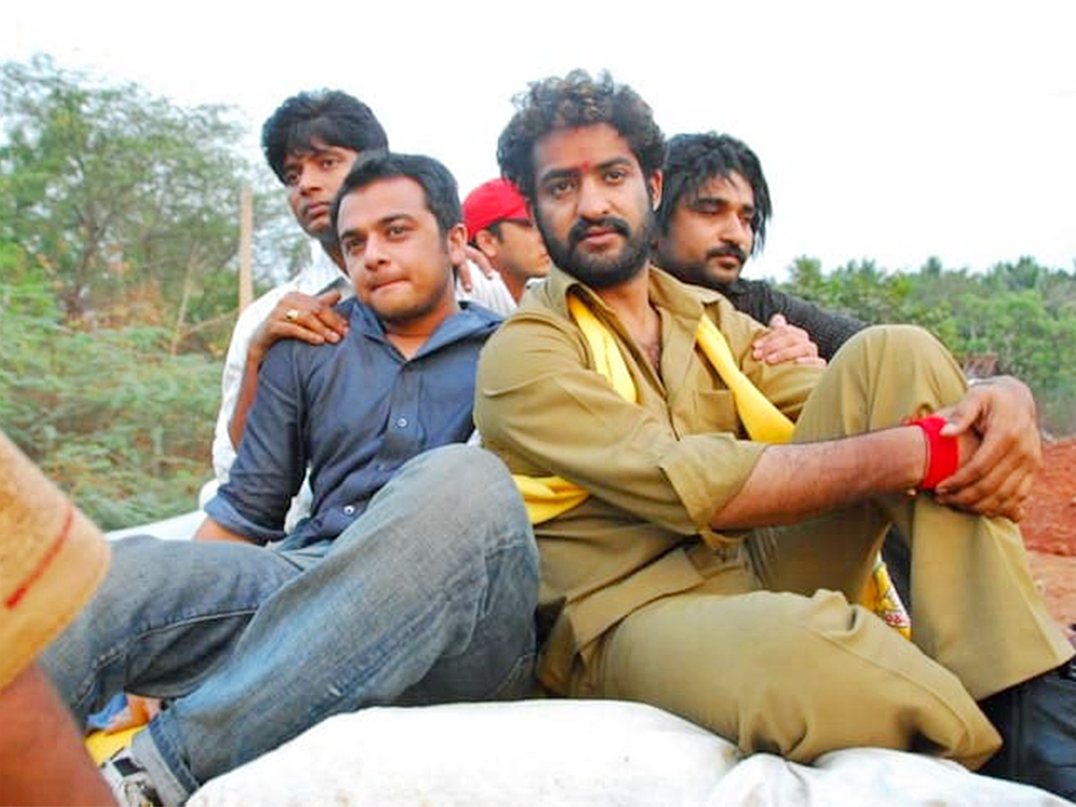 Tollywood_20Young_20Tiger_20and_20RRR_20Movie_20Fame_20Jr_20NTR_20Rare_20and_20Unseen_20Pics-22.jpg 22